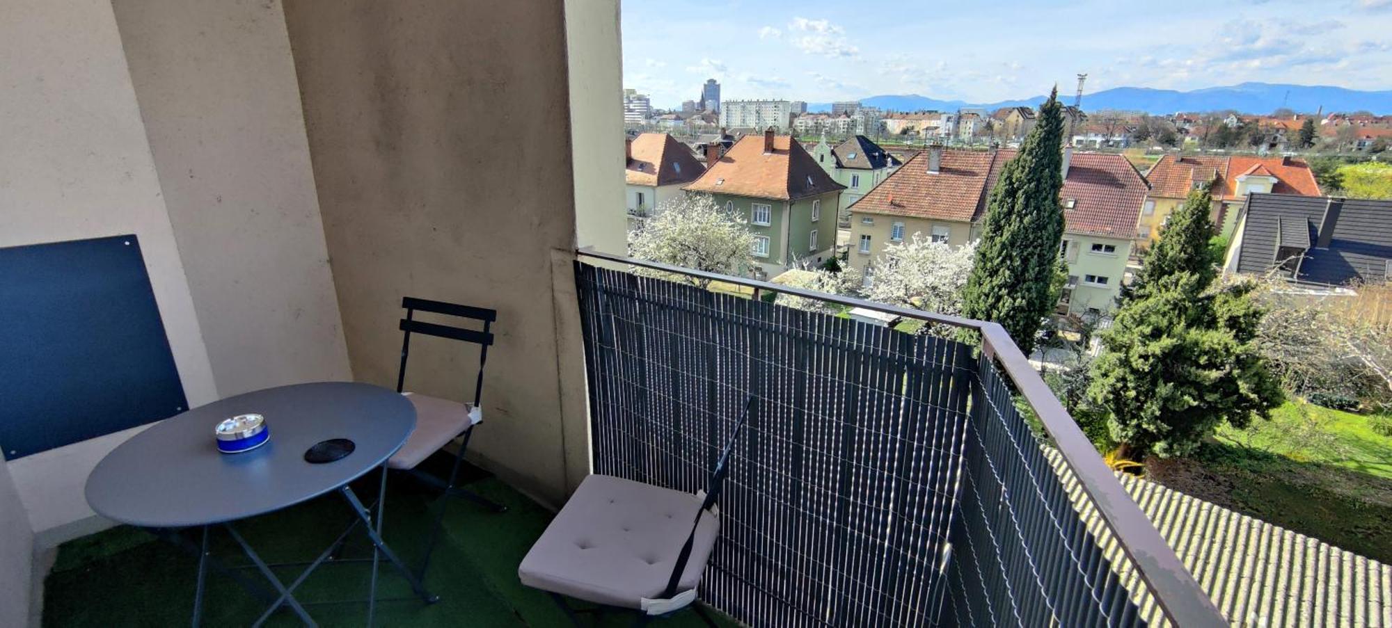 Agreable Et Spacieux Appartement Lumineux T4 Alsace Riedisheim Exteriör bild